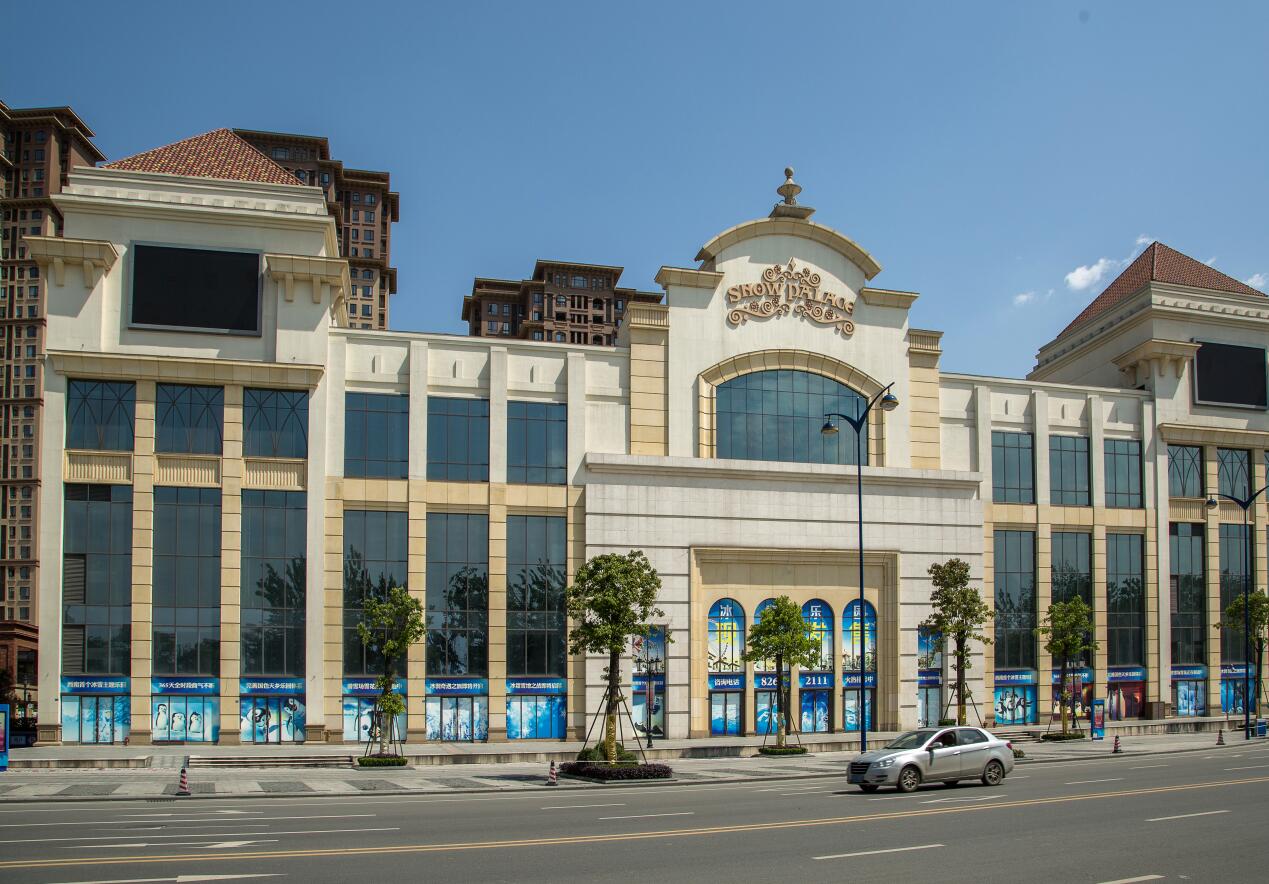 ��ɫ����